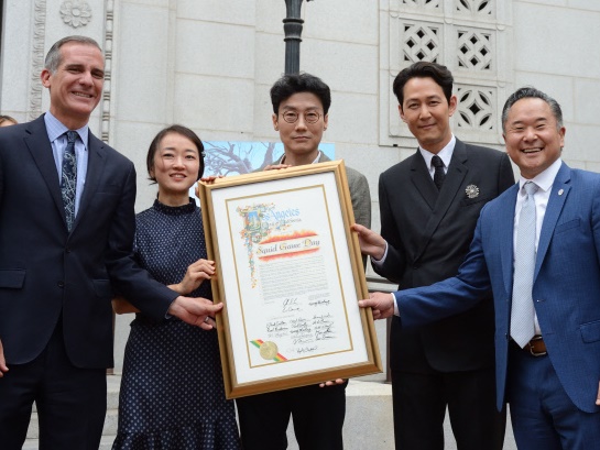 米ロサンゼルス市が毎年9月17日を“イカゲームの日”に制定…韓国系市議会議員「意味のある現実」