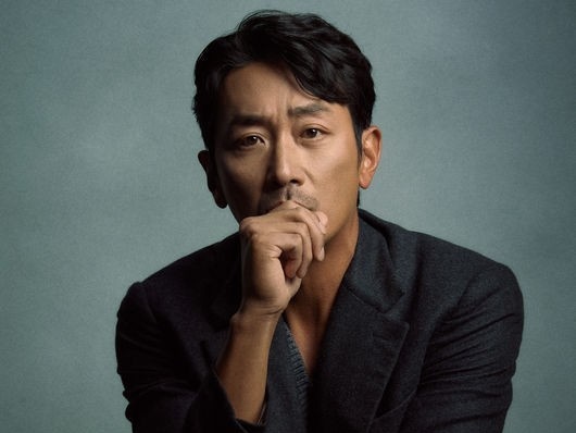 『ナルコの神』で帰ってきた俳優ハ・ジョンウが“代替不可能”な演技者である理由