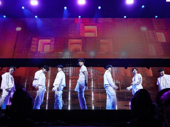 日本公演が楽しみすぎる！ENHYPEN、アメリカ公演でファンを魅了「幸せで圧倒される気分だ」