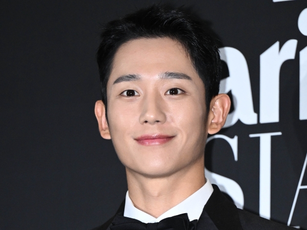 俳優チョン・ヘイン、初“カンヌ入り”にも関わらず現地で大活躍！「どんな言葉でも表現できない幸せな時間」