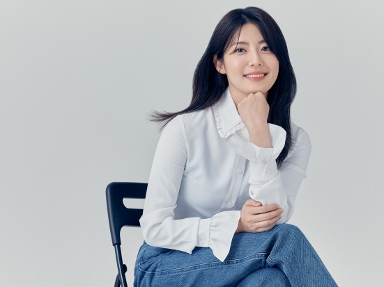 『シスターズ』の次女で“猪突猛進”な記者を演じた女優ナム・ジヒョン「好き嫌いが分かれると」【インタビュー】