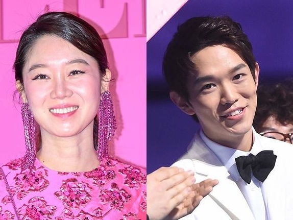 指を絡めて結婚指輪を公開！10歳下歌手と結婚した女優コン・ヒョジン、甘い新婚生活より本業復帰へ