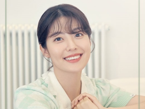 Netflixでも配信の韓ドラ『シスターズ』女優ナム・ジヒョン、ファンミの公式ポスターを新たに公開