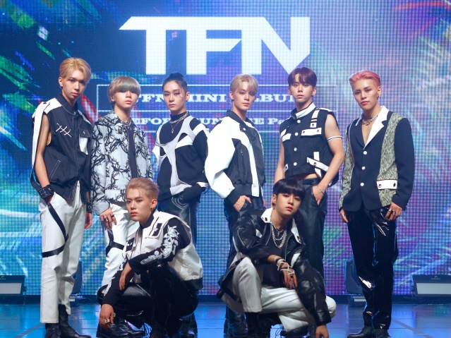 今年改名したTFN、メキシコ最高アーティストの“引退コンサート”にお呼ばれ！K-POP歌手では初…