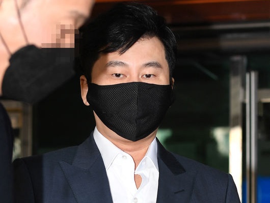 練習生を脅迫した疑惑で裁判中…韓国大手芸能事務所YGエンタの創業者が3年間も沈黙し続けた理由