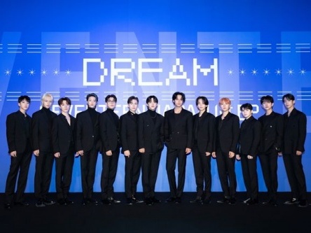 SEVENTEEN、日本初EP『DREAM』オリコン週間アルバムランキング1位に！自己新記録を更新