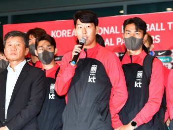 16強敗退の韓国がW杯から帰国…国民の歓待にソン・フンミン感謝と決意「ここで終わりではない」