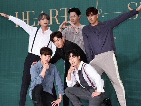 結婚式に来なかった？メンバー同士の“不仲説”が浮上した最長寿グループSHINHWA、真実が明らかに