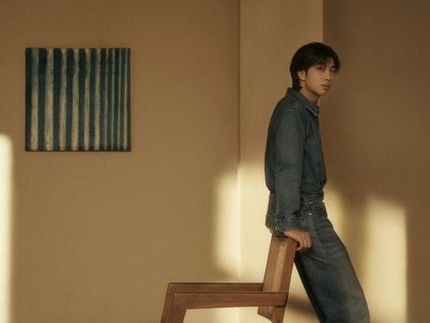 音楽と美術を“繋ぐ”作品に…BTS・RMのソロアルバム『Indigo』が本日（12月2日）公開