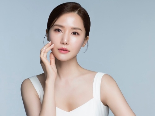 韓国女性の“美のアイコン”、美人女優のコン・ヒョンジュが「9WISHES」アンバサダーに抜擢