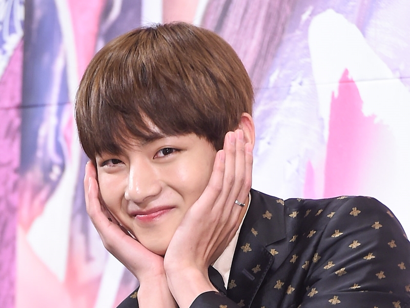 BTS・Vファンが発揮する好影響、“推しの誕生日”の寄付活動でファンダム文化を先導