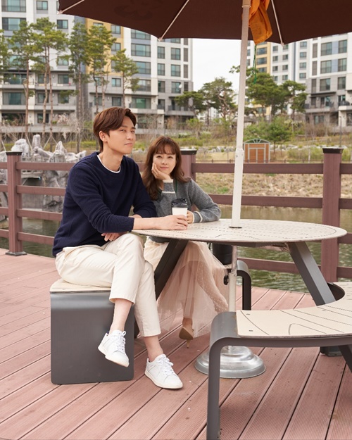 コンクリート・ユートピア、パク・ソジュン、パク・ボヨン