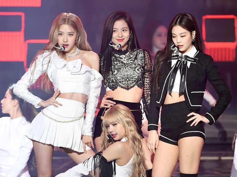 HYBE・YG・SM・JYPの株価が軒並み上昇、BLACKPINKの偉業含む「VMAs」での好成績が影響