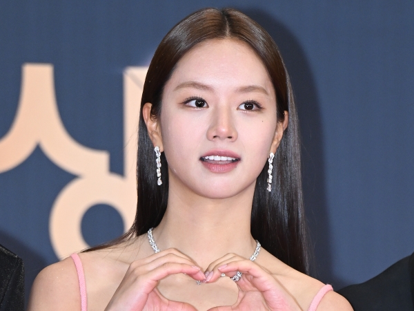 交際6年目になるリュ・ジュンヨルも嫉妬？Girl’s Day出身ヘリ、“ピンクドレス”で見せた甘い魅力【PHOTO】
