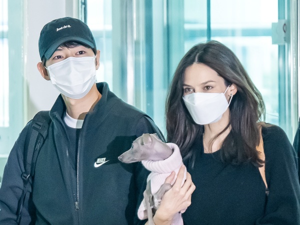 【独占写真】ソン・ジュンギ、“妊娠中の”妻とともに空港へ！優しくエスコートする姿も…