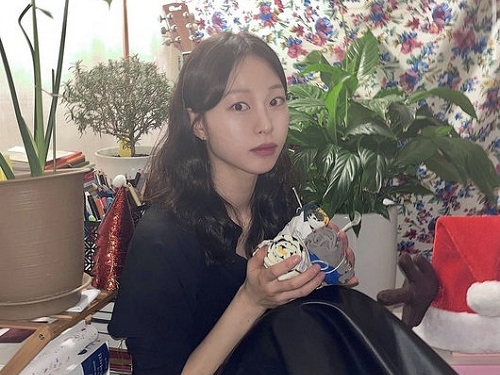 5歳年下K-POPアイドルの“お相手”は認めるも…熱愛説を否定した韓国女優、悪質なコメントを公開