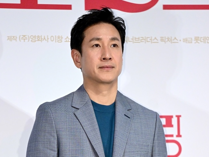 『パラサイト』出演俳優イ・ソンギュンさんの悲報受け、所属事務所が立場発表【全文】