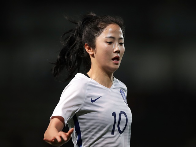 韓国美女サッカー選手、「魅力的すぎ」と話題の自撮りSHOT…反響続々「反則級」「大好き」【PHOTO】