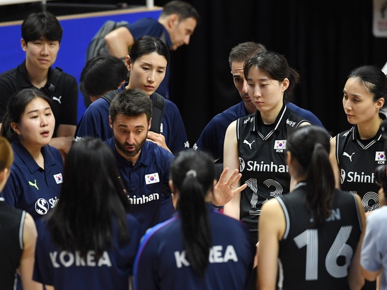 日本と対照的…凋落する韓国女子バレー、“ドロ沼24連敗”に選手も「恥ずかしい」と嘆くワケ