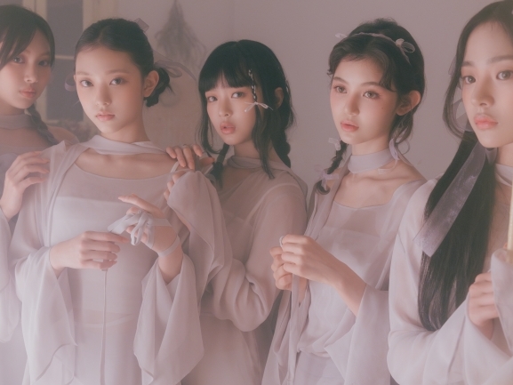 まだカムバ前だが!?NewJeans、先行公開曲『Super Shy』が韓国の音源チャートで1位独占！