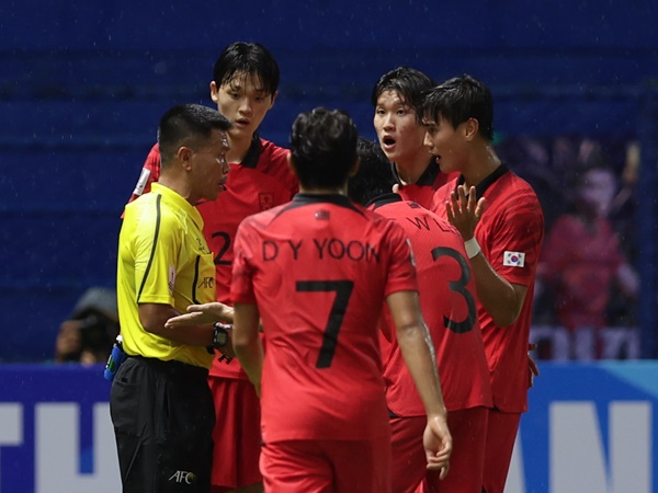 盗まれたPK、最悪の判定騒動…日本に完敗の韓国、U-17アジア杯“悔しい”準優勝「釈然としない」