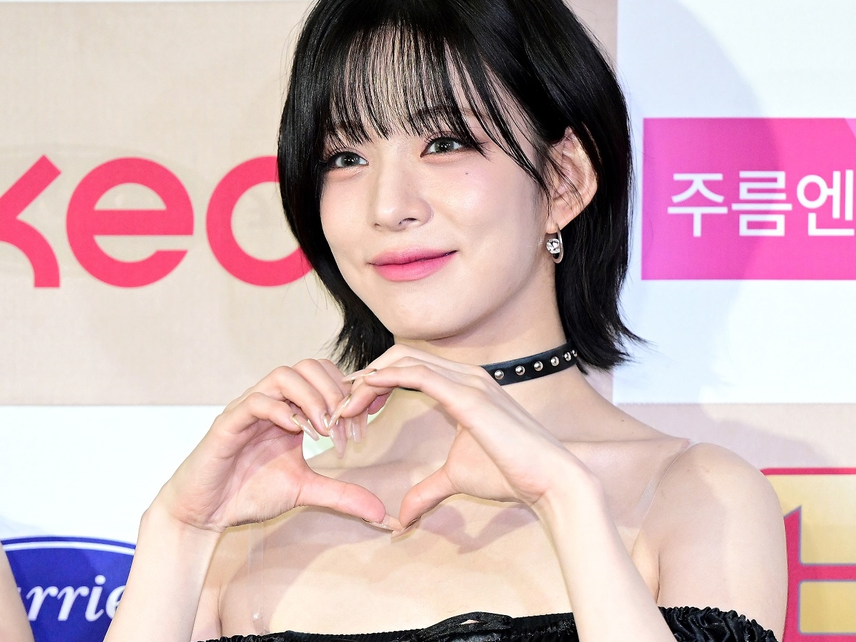 またもK-POPアイドルの健康問題…fromis_9のイ・チェヨン、一部の活動から外れると発表