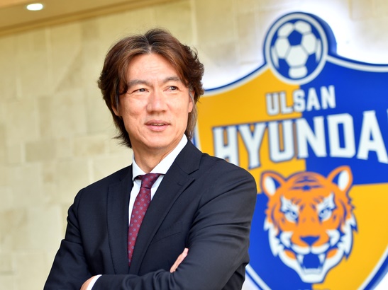 蔚山と契約延長のホン・ミョンボ監督、韓国プロスポーツ史上2人目の「10億ウォン監督」に