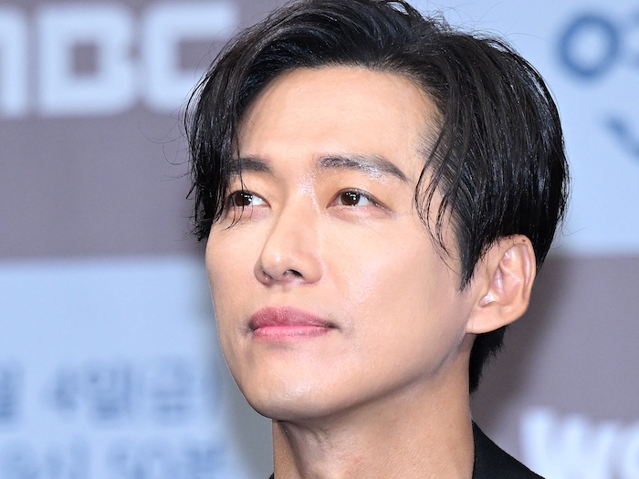 “4年間インタビュー無し” 俳優ナムグン・ミンの関係者が裏事情を説明「時期的に…」