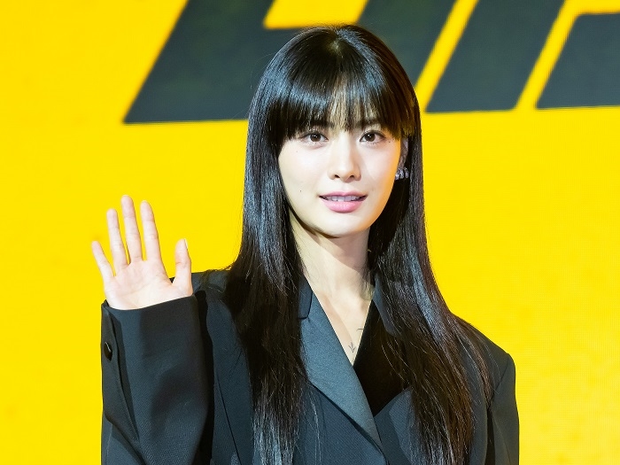 全身タトゥーを除去したナナ、今度は見事なマフィア演技を披露