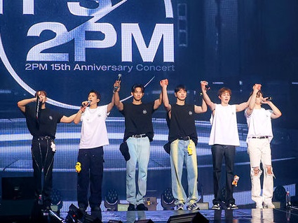 2PM、デビュー15周年記念コンサートが大盛況！ “30曲超え”の超豪華セットリストにファン歓喜