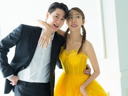 人気K-POPアイドルと10年交際し破局した“お騒がせ”韓国人モデル、俳優と結婚＆妊娠検査薬の写真も