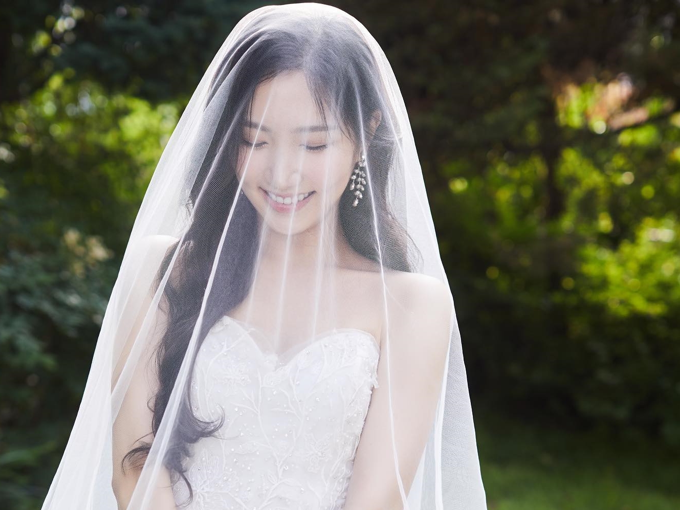 デビューから2年でApinkを脱退したホン・ユギョン、電撃結婚を発表「今週の土曜日に」【全文】