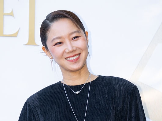 10歳年下歌手との電撃結婚から丸1年…女優コン・ヒョジン（43）、“すっぴん”で新居初公開!?