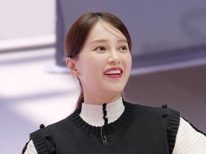 伊藤ゆみやICONIQの名で知られる新婚のアユミ、実は退屈している!? “禁欲生活”を吐露