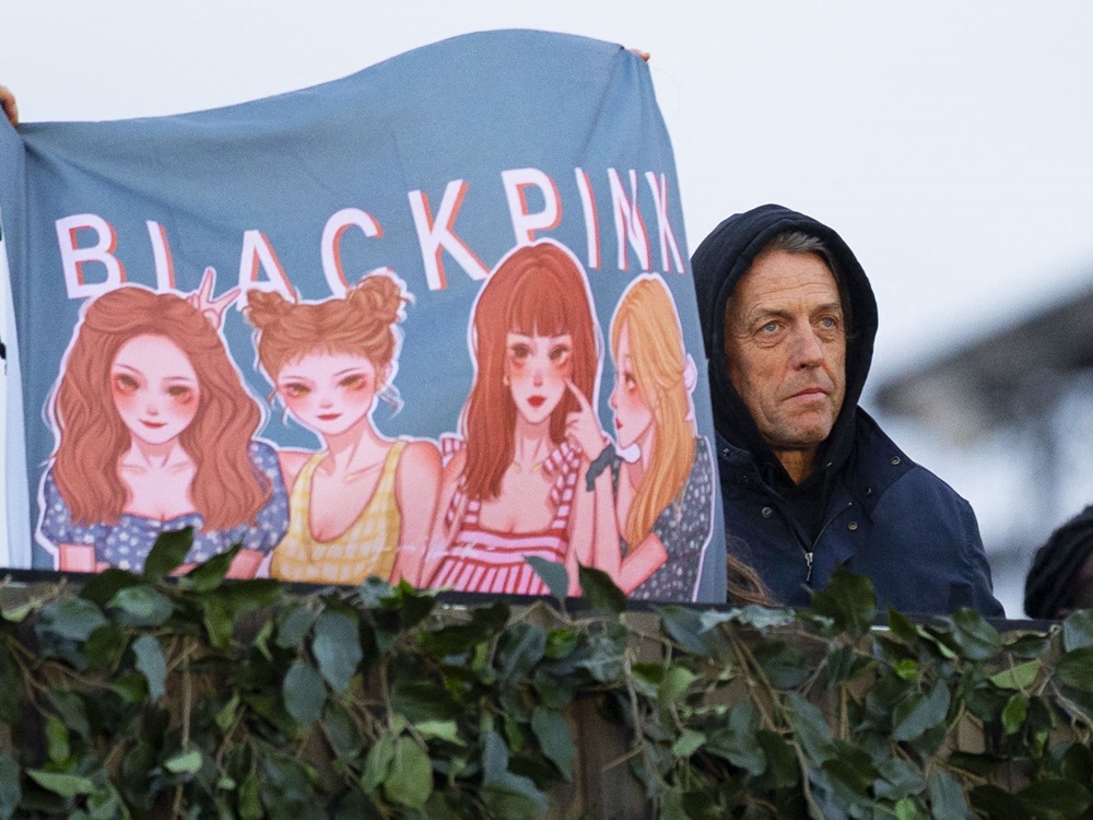 イギリスの名優ヒュー・グラント（63）、BLACKPINK愛を告白「私は熱狂的なBLINK」