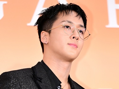 失神の演技までして兵役から逃れようとしたVIXX・RAVI、謝罪文を発表「グループを脱退する」【全文】