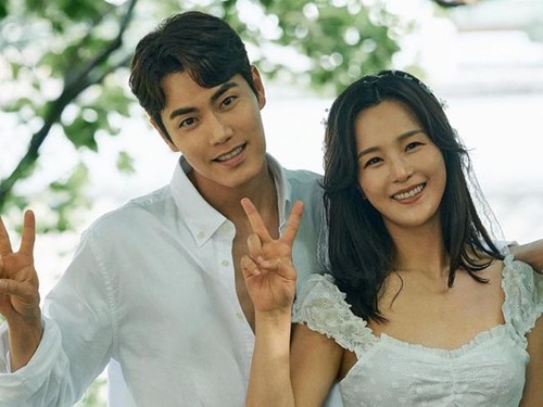 『デスノート』ミュージカルで“死神”演じた韓国女優（41）、結婚8年目で妊娠を報告！夫は年下俳優【全文】