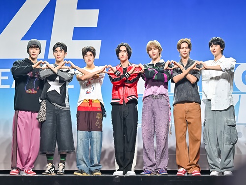 デビュー前には“キス写真”流出騒動も…NCT以来7年ぶりとなるSM新人RIIZE、狙うは新人賞