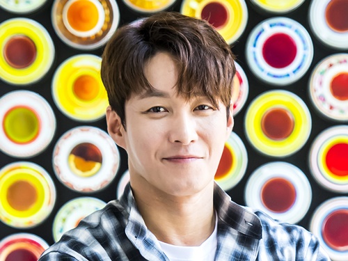 『ドラえもん』広報大使も務めた韓国俳優、有名玩具メーカー勤務の“日本人女性”と7月に結婚