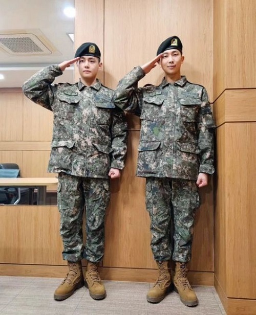 V(左)とRM