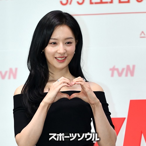 キム・ジウォン