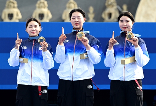 アーチェリー女子団体で五輪10連覇を達成した韓国代表