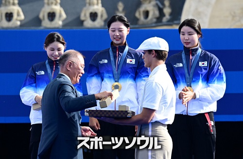 アーチェリー女子団体はパリ五輪の金メダルでオリンピック10連覇を達成