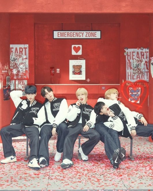 TOMORROW X TOGETHER