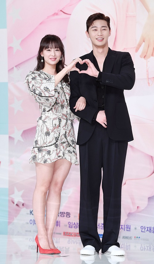 『サム、マイウェイ』のキム・ジウォン(左)とパク・ソジュン