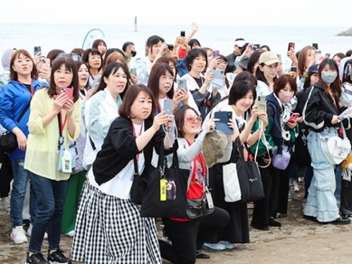 日本人250人強が済州島に殺到したワケ SUPER JUNIORドンヘ＆ウニョクも足を運んだ！