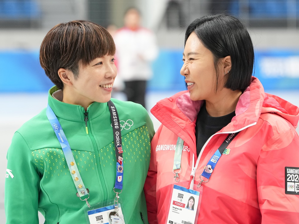 小平奈緒さんとイ・サンファさん、韓国で再会「今日は泣きません」6年前の平昌五輪と同じ場所で