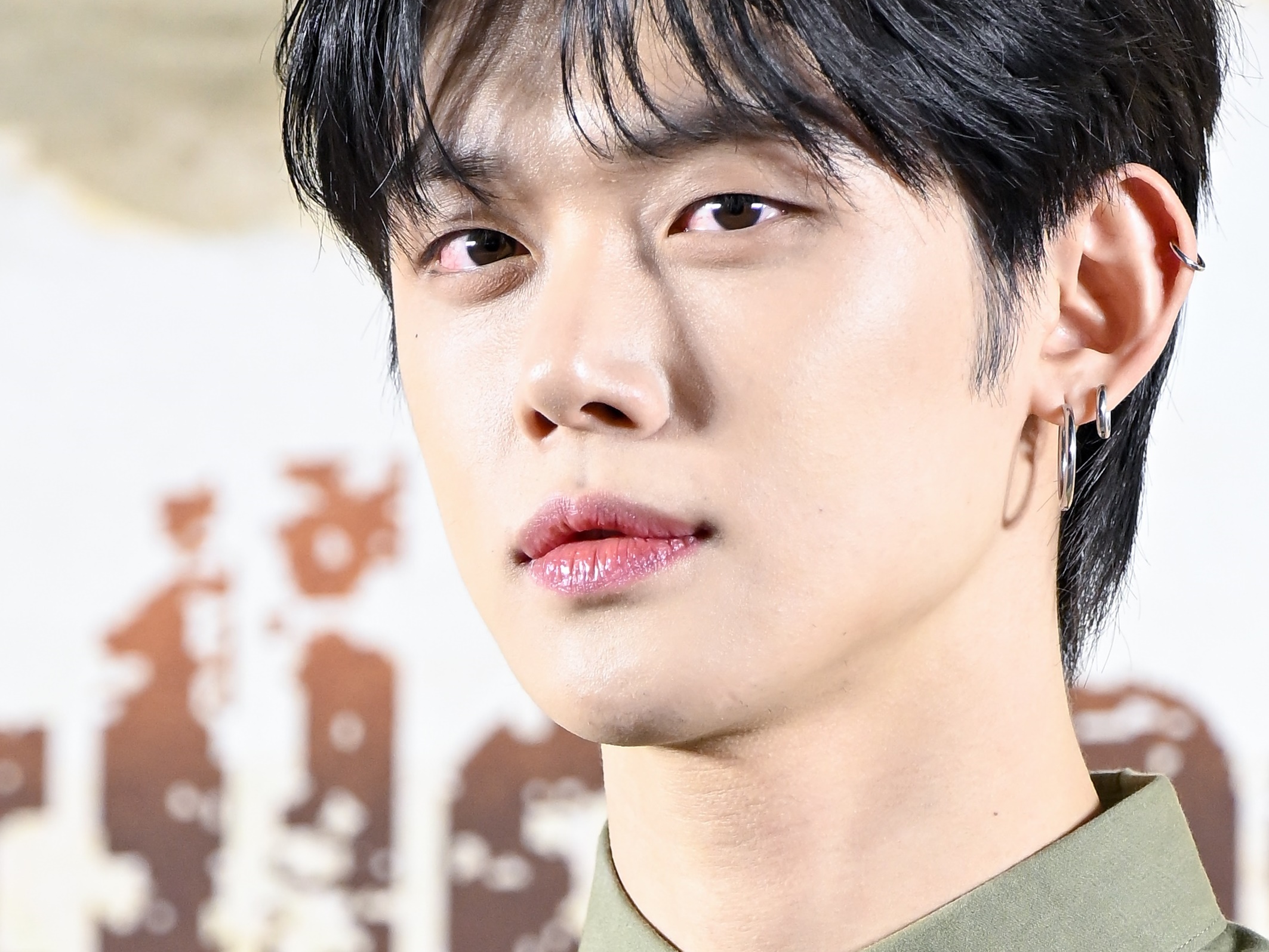 TXT・ヨンジュン、「ゼロ距離高画質」も余裕の絹美肌…VIP試写会で神