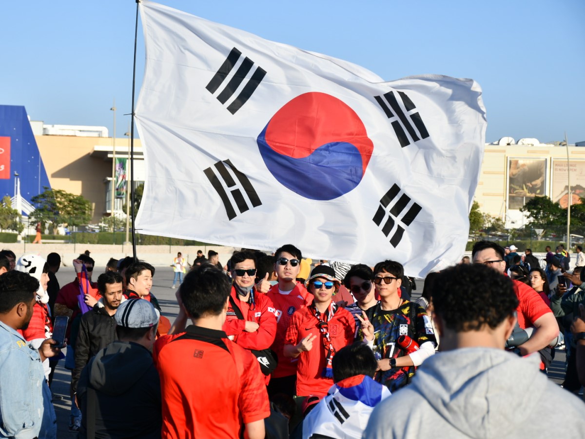 韓国代表、準決勝敗退。64年ぶり優勝届かずも…現地を熱く盛り上げたサポーターたち【PHOTO】