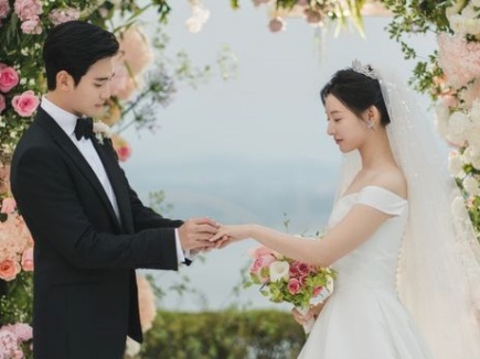 新ドラマ『涙の女王』、キム・スヒョンとキム・ジウォン夫婦の関係変化をとらえた2SHOTを公開！